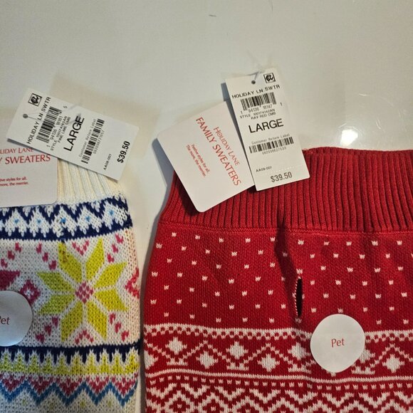 2 Holiday Lane Family Sweaters for your Dog Size Large - Picture 4 of 10